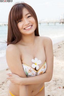 儿子把坤坤放入妈妈的坤坤里
